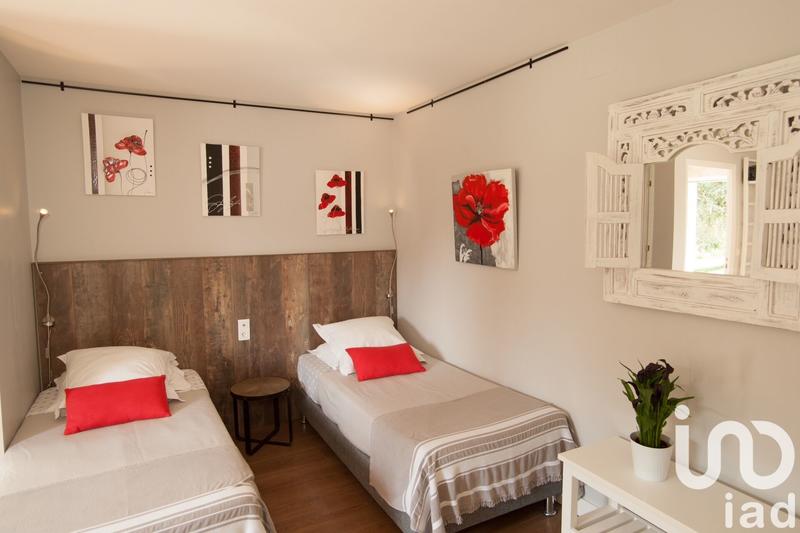 Maison - 260 m² - 7 pièces