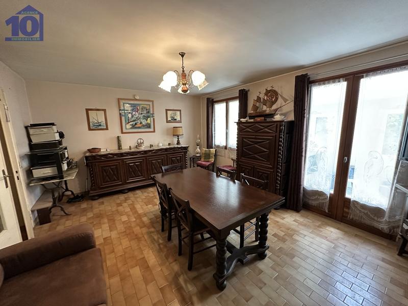 Maison - 92 m² - 6 pièces
