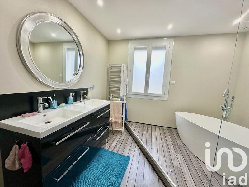 Maison de campagne - 250 m² - 6 pièces