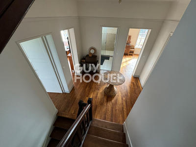 Maison - 200 m² - 8 pièces