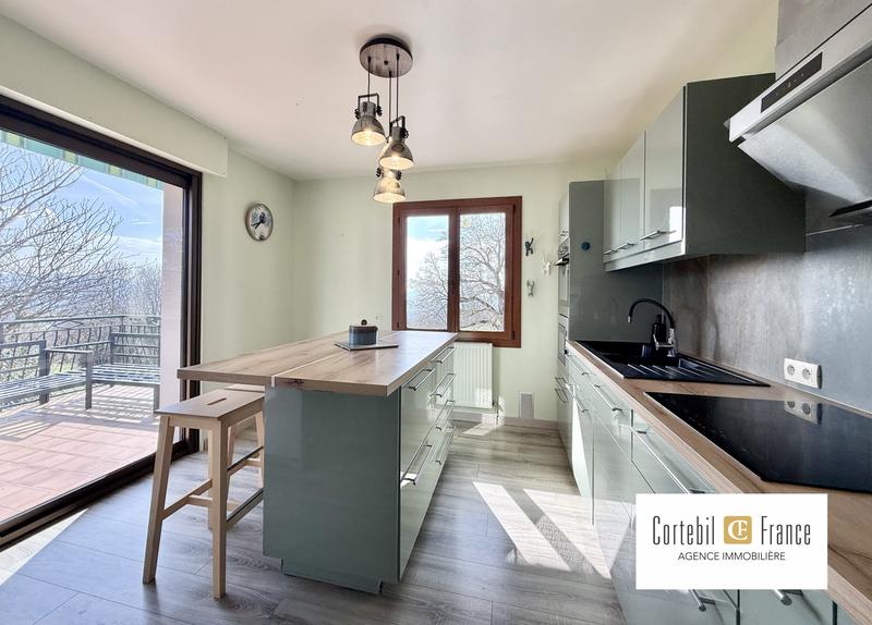 Villa - 213 m² - 5 pièces