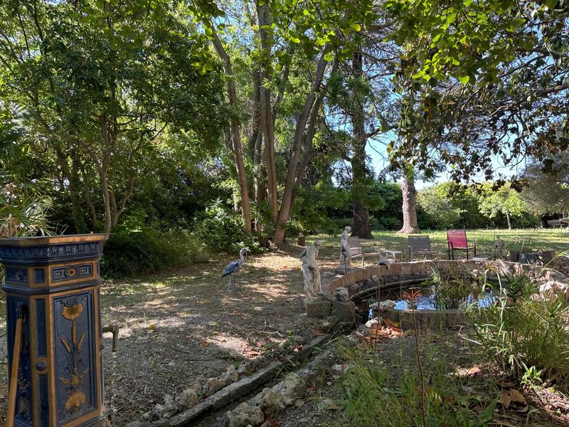 Maison - 380 m² - 11 pièces