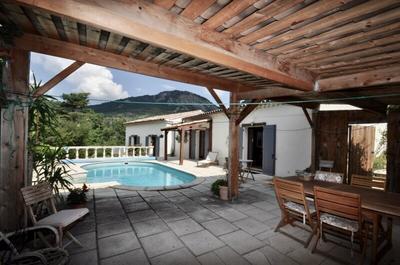 Maison - 143 m² - 5 pièces