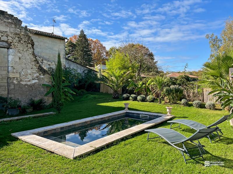 Maison - 105 m² - 4 pièces