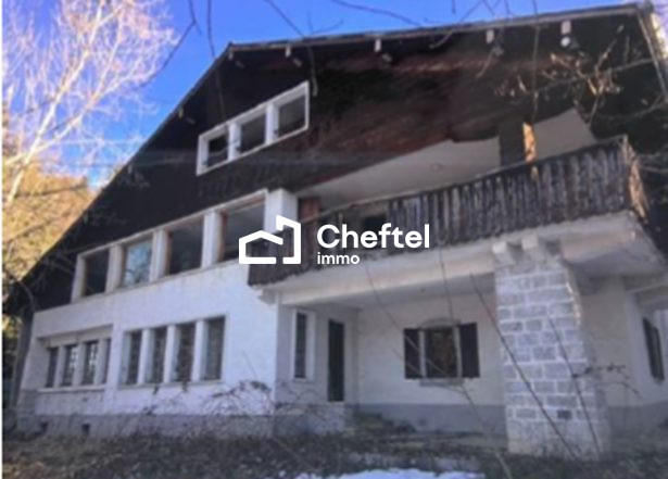 Maison ancienne - 592 m² - 20 pièces