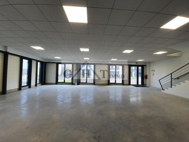 Entrepôt - 1 281 m²