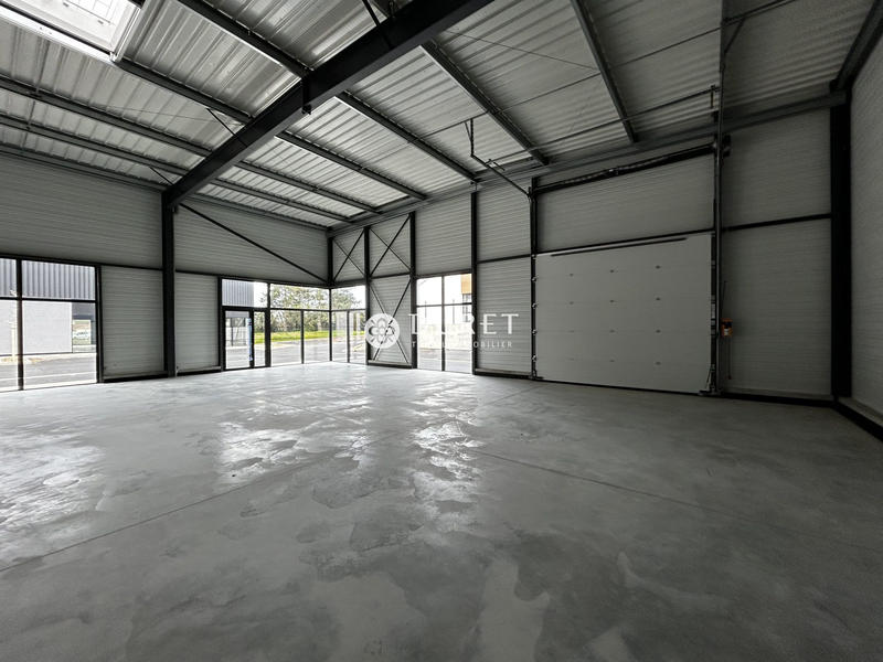 Local commercial - 378 m²