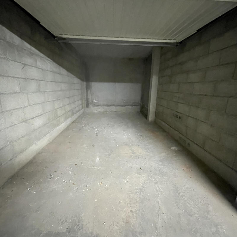 Parking / Garage - 14 m²