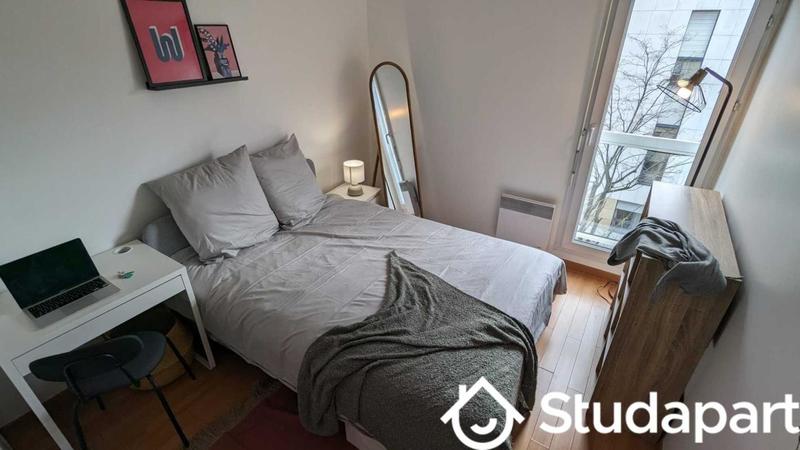 Chambre - 24 m² - 1 pièce