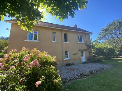 Propriété - 164 m² - 8 pièces