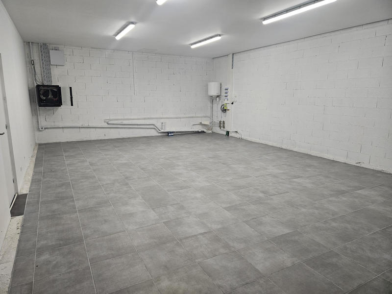 Local commercial - 390 m²