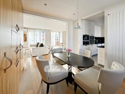 Appartement bourgeois - 174 m² - 6 pièces