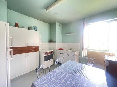 Appartement - 85 m² - 6 pièces