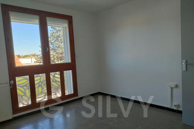 Appartement - 64 m² - 4 pièces