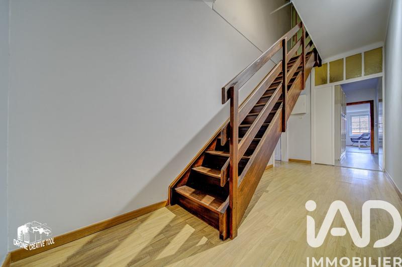 Maison - 262 m² - 7 pièces