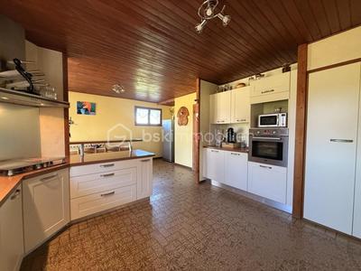 Maison - 121 m² - 5 pièces