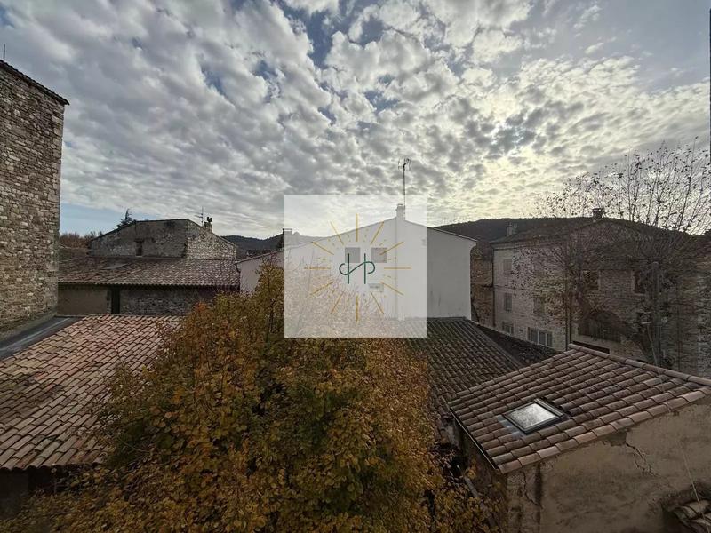 Maison - 98 m² - 3 pièces