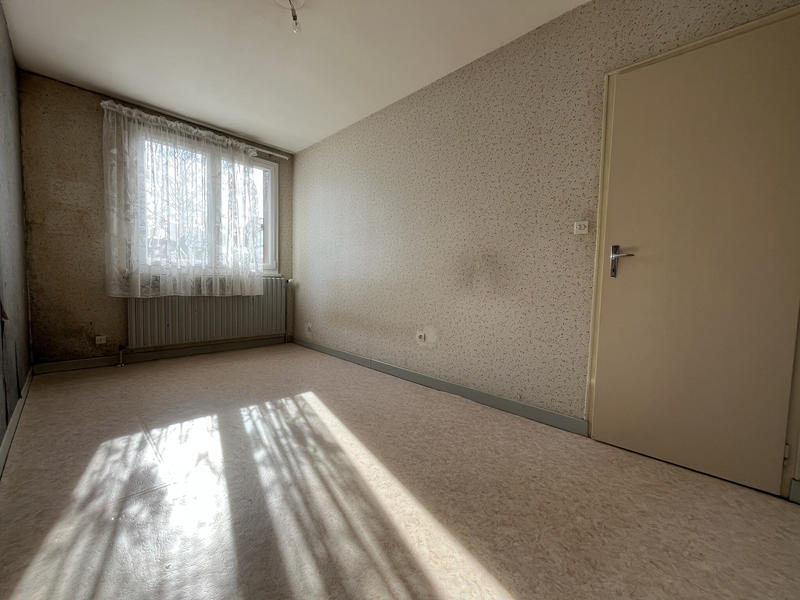 Maison - 92 m² - 5 pièces