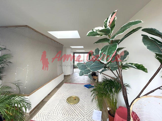 Maison - 187 m² - 8 pièces