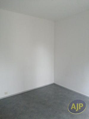 Appartement - 80 m² - 3 pièces