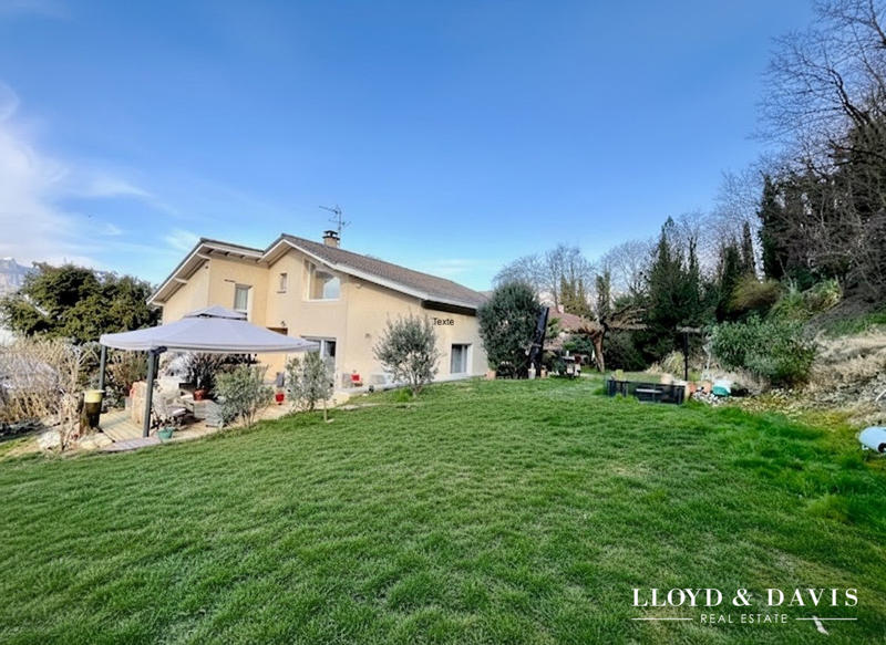 Maison - 192 m² - 6 pièces