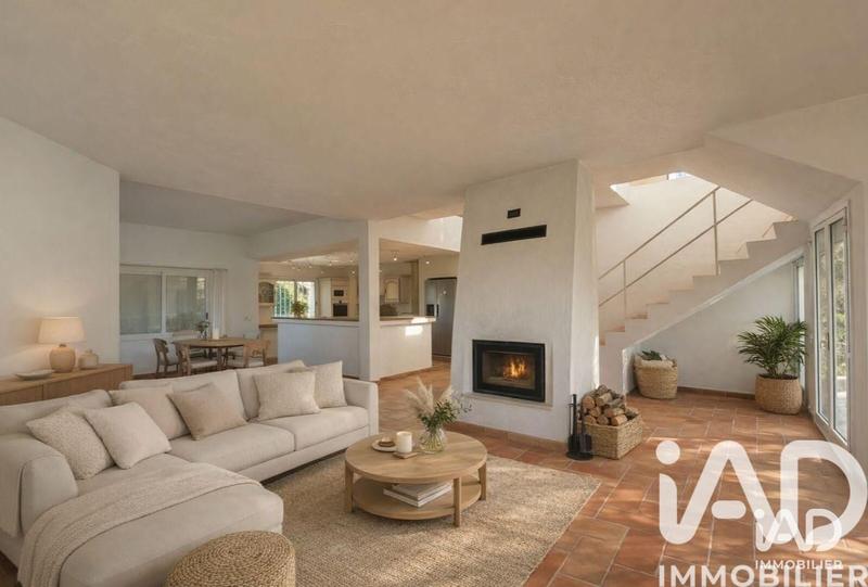 Maison de maîtres - 215 m² - 5 pièces