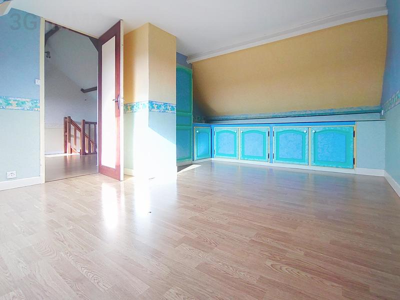 Maison - 146 m² - 8 pièces