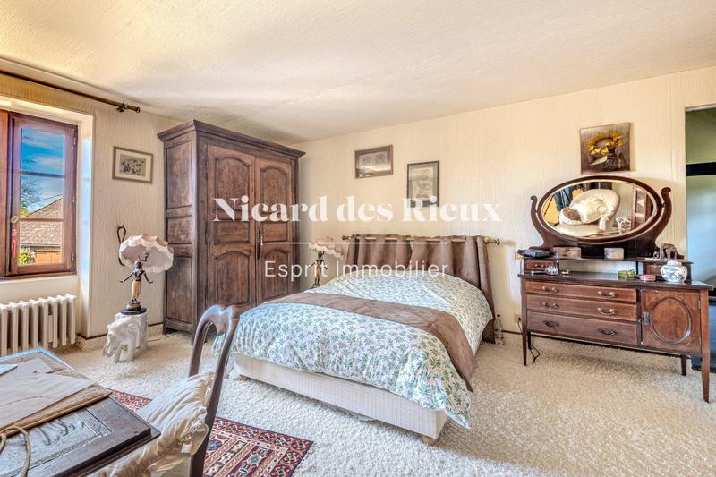 Maison - 317 m² - 11 pièces