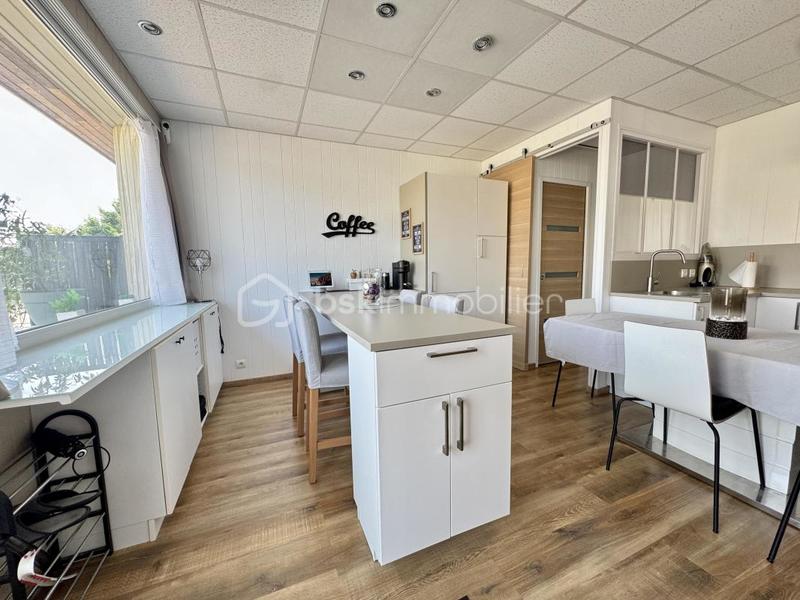 Maison - 211 m² - 6 pièces