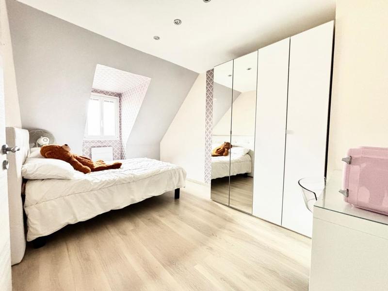 Maison - 110 m² - 5 pièces