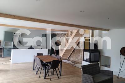 Maison traditionnelle - 160 m² - 7 pièces