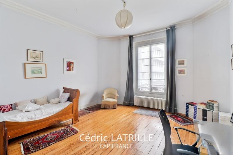 Maison bourgeoise - 272 m² - 11 pièces