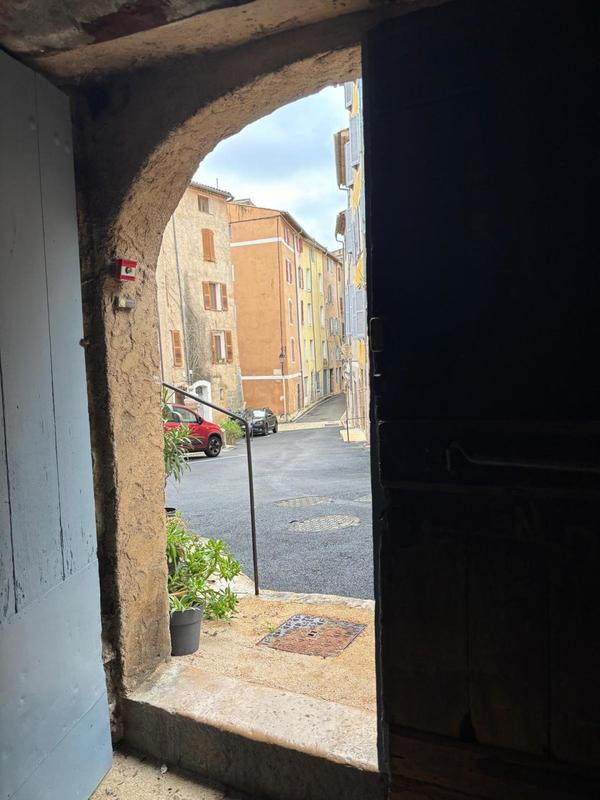 Appartement - 80 m² - 3 pièces