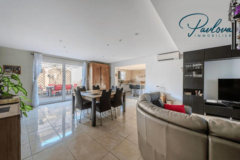 Villa - 165 m² - 6 pièces