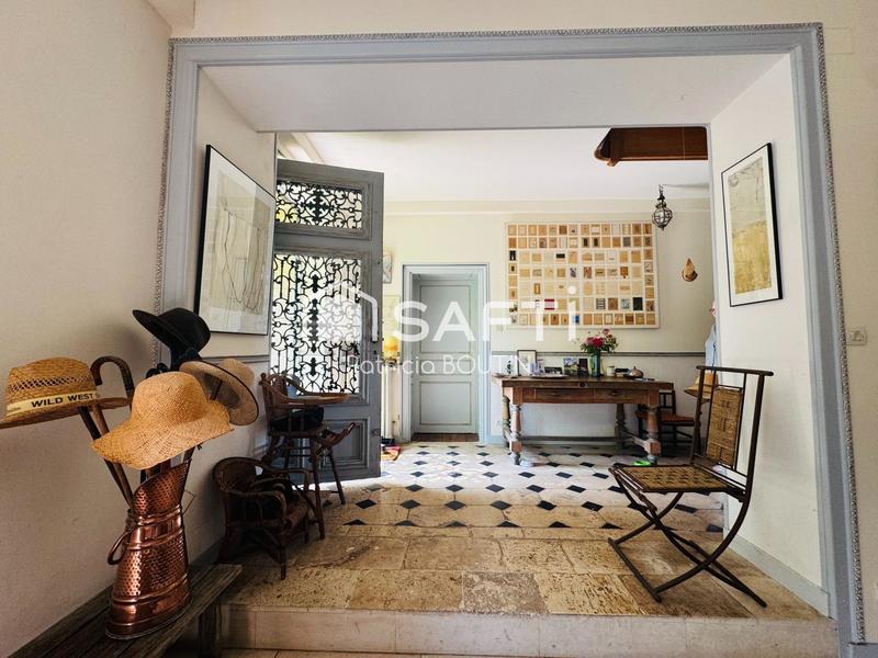 Maison de maîtres - 339 m² - 13 pièces