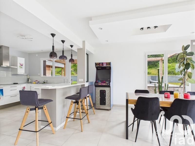 Maison - 165 m² - 6 pièces