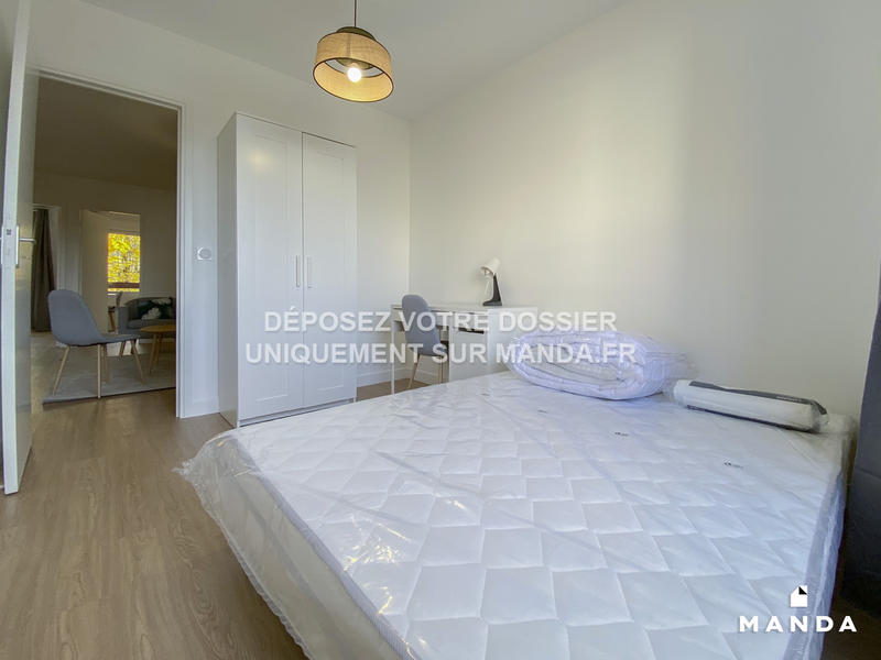 Chambre - 10 m² - 6 pièces