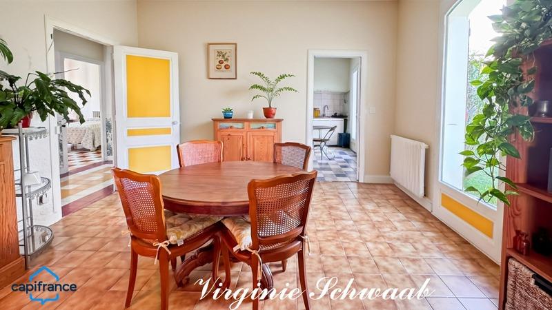 Maison - 161 m² - 6 pièces