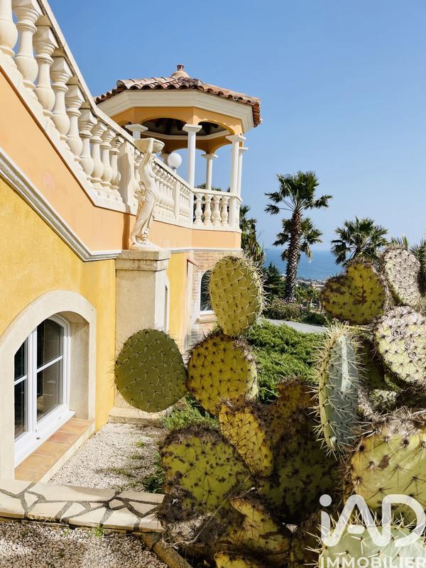 Maison - 732 m² - 20 pièces