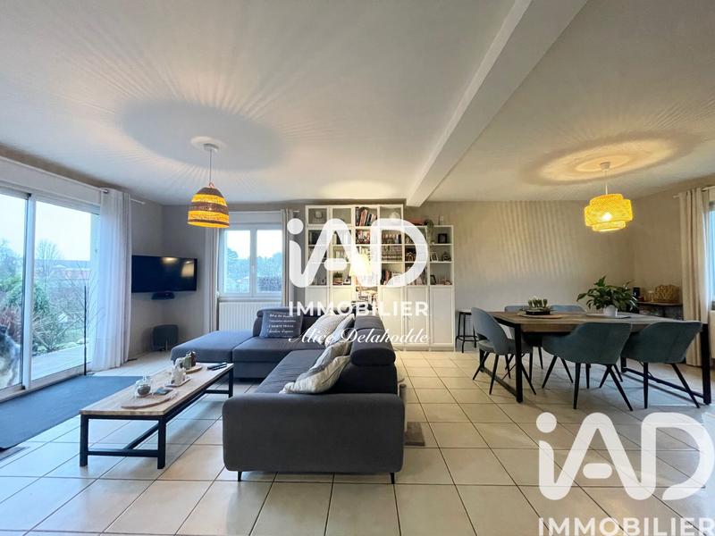 Maison - 99 m² - 5 pièces