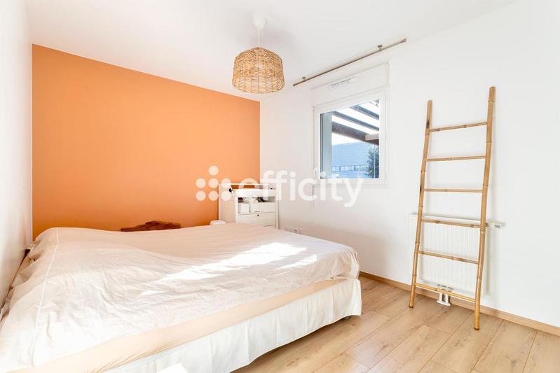 Appartement - 79 m² - 4 pièces