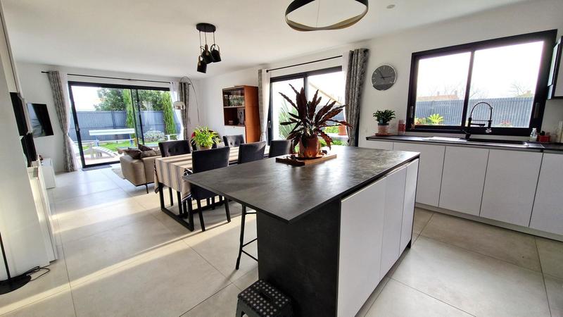 Maison - 110 m² - 5 pièces