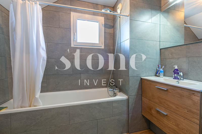 Appartement - 81 m² - 4 pièces