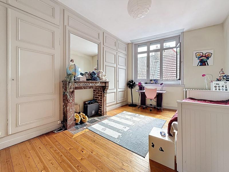 Maison - 202 m² - 5 pièces