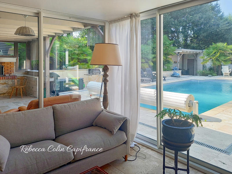 Maison - 184 m² - 6 pièces