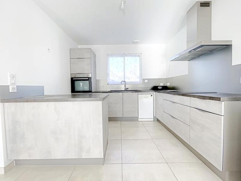 Maison - 93 m² - 5 pièces