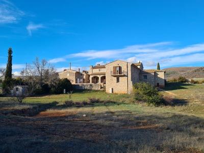 Maison - 550 m² - 21 pièces