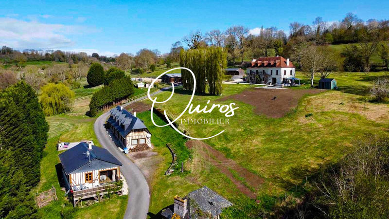 Maison - 318 m² - 11 pièces