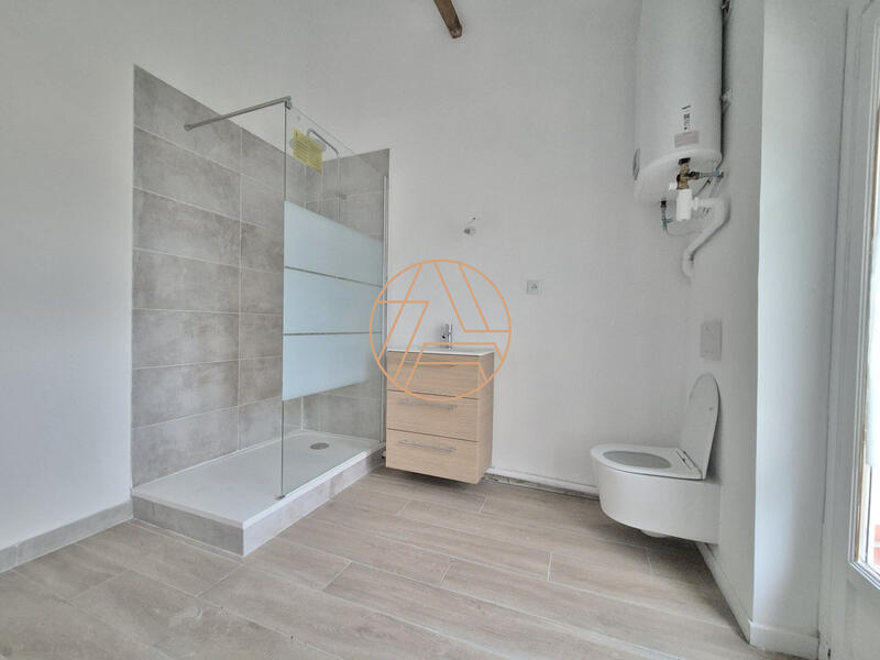 Maison - 96 m² - 3 pièces