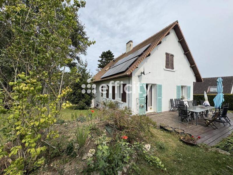 Pavillon - 157 m² - 8 pièces